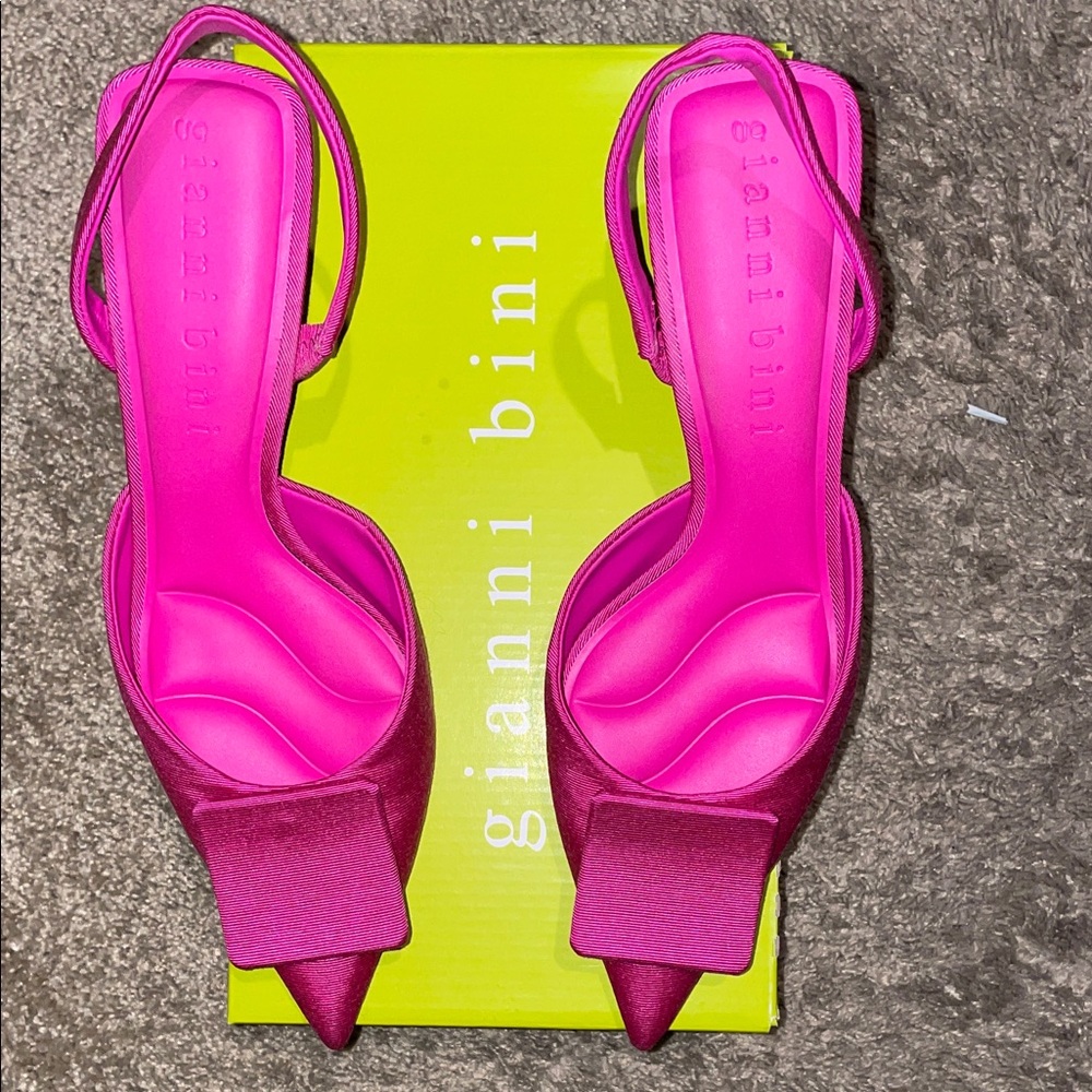 Gianni Bini Fuchsia Slingback Heels